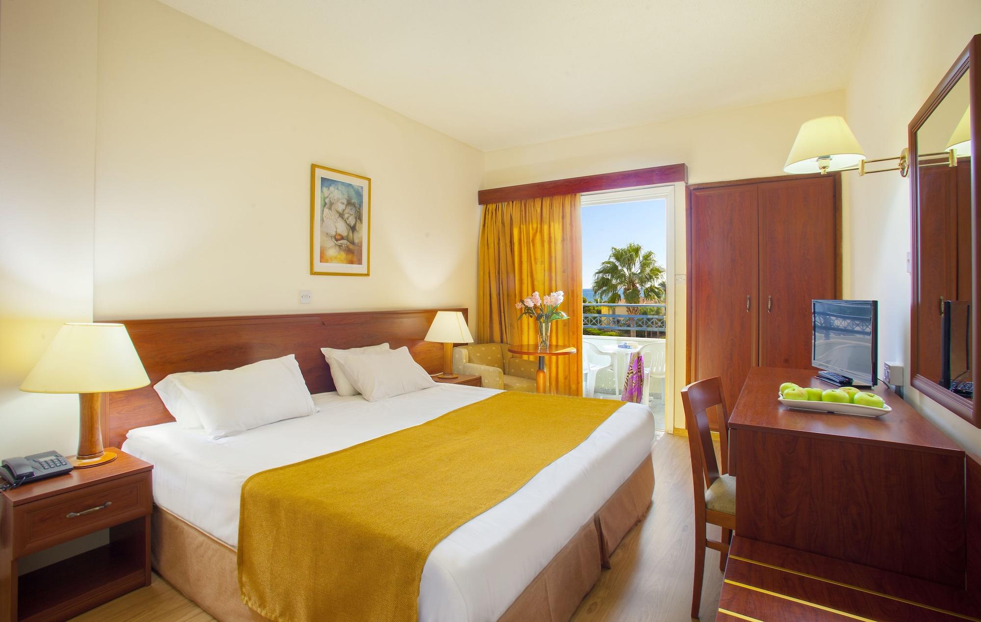 Kapetanios Limassol Hotel ภายนอก รูปภาพ
