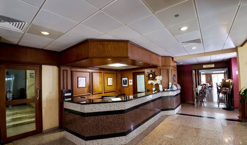 Kapetanios Limassol Hotel ภายนอก รูปภาพ