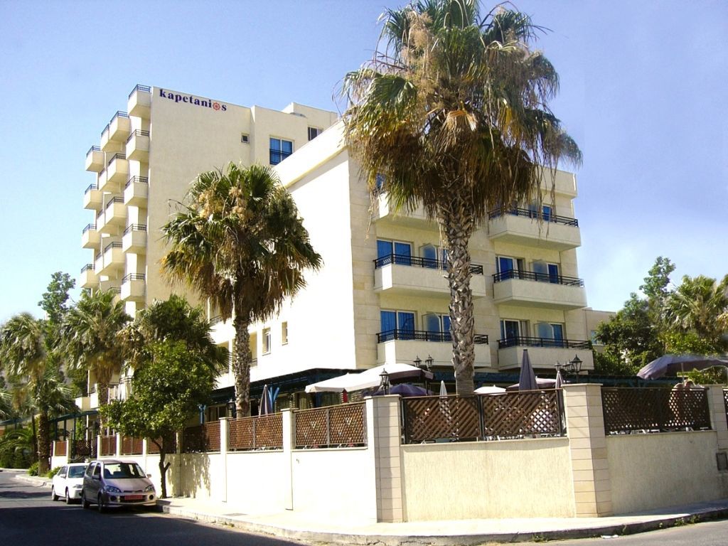 Kapetanios Limassol Hotel ภายนอก รูปภาพ