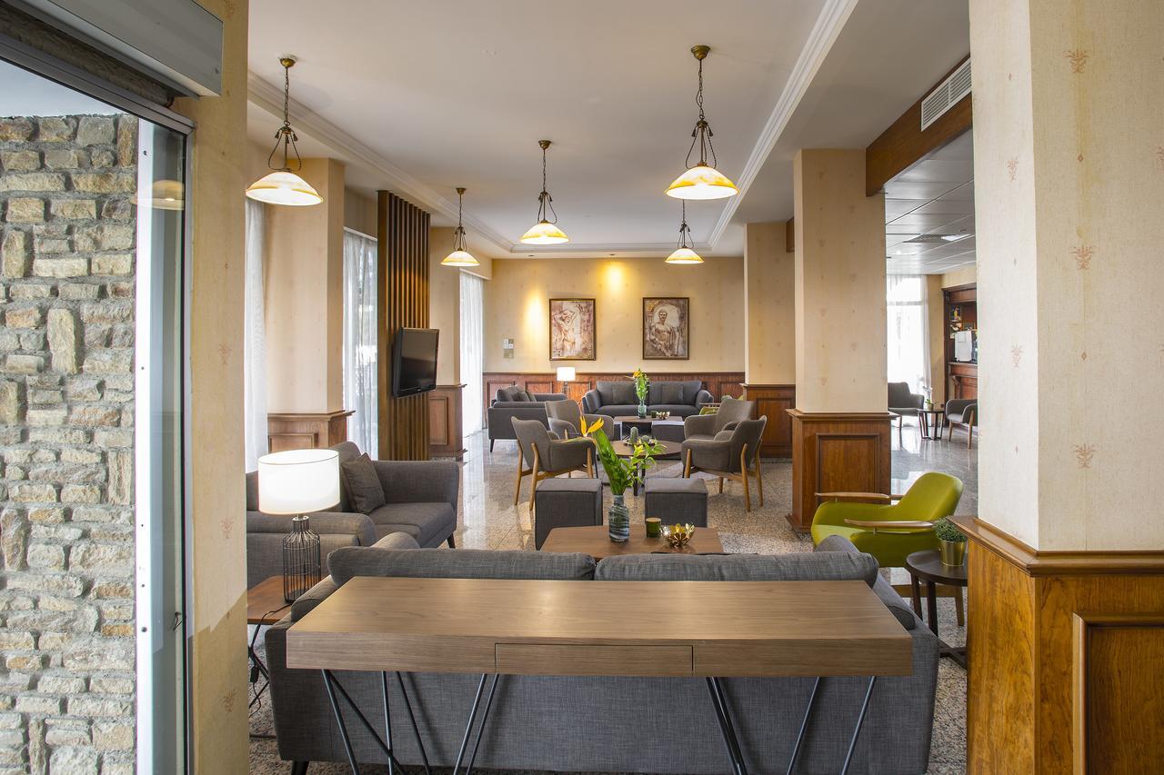 Kapetanios Limassol Hotel ภายนอก รูปภาพ